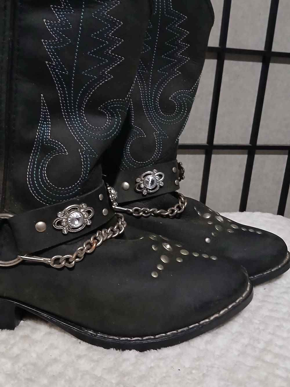 Black Studded Western Heeled Boots with Chain Accent - Picture 7 of 11